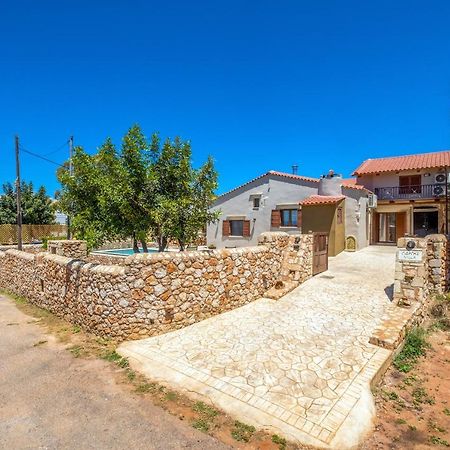 Villa George Kambanion Bagian luar foto